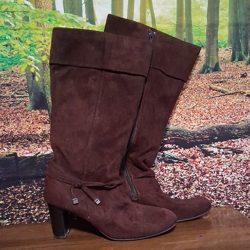 7.5 Knee High Soft Boots